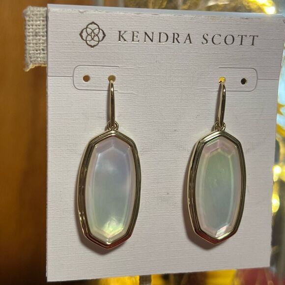 NWT Kendra Scott Gold Frame With Mother Of Pearl Stone Fishhook Earrings #KSER - Picture 6 of 7